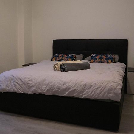 Bilocale Vicino Al Centro Di Verona - Ristrutturato Di Recente! Apartment Luaran gambar